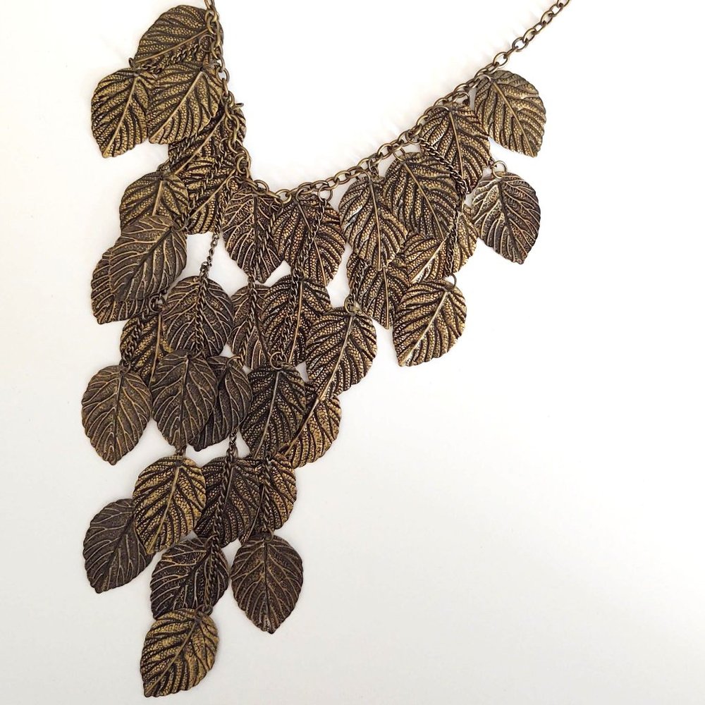 Dramatic metal hanging layered leaf necklace - Picture 6 of 7